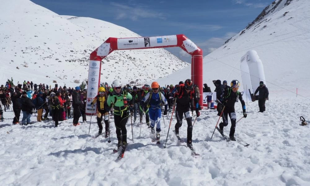 Κρήτη: Βορειοευρωπαίοι αξιωματούχοι στον χιονισμένο Ψηλορείτη